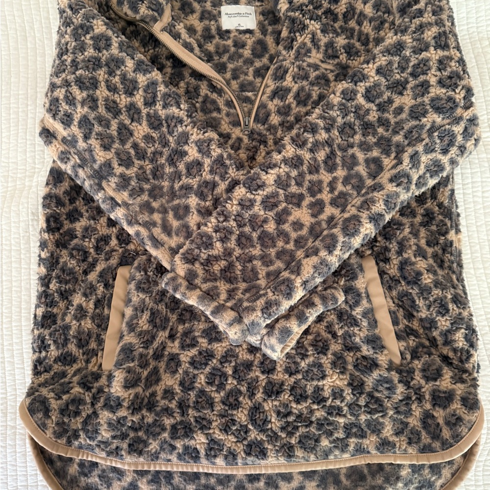 Abercrombie & Fitch Leopard Sherpa 1/4 Zip